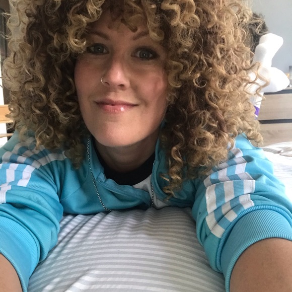 Meet your Posher, Tara - Picture 8 of 16